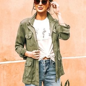 ✨ 3 for $20 ✨ Utility jacket